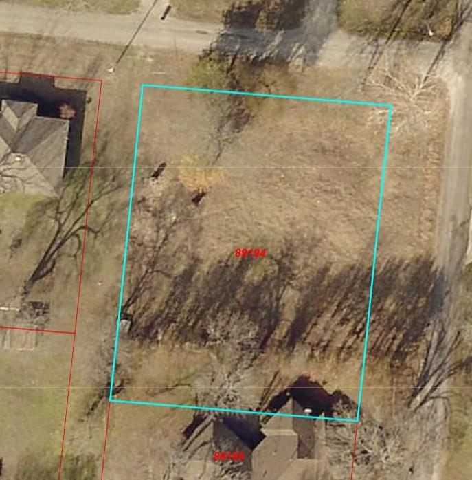 105 S Bois D Arc St Property Photo 1