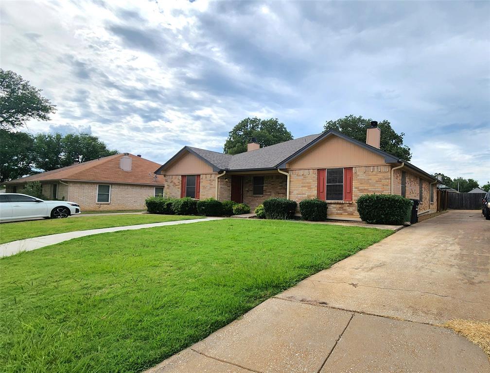 7761 Sable Lane 7763 Property Photo 1