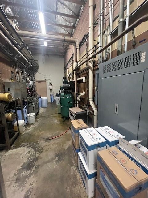 300 E Marshall Avenue Property Photo 16