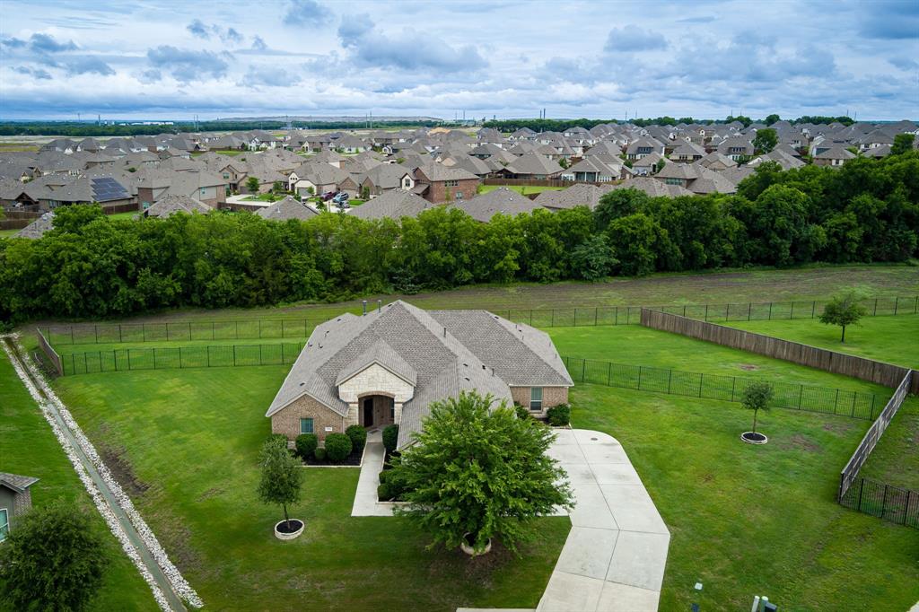 1102 Nuehoff Circle Property Photo 1