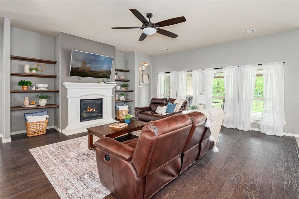 1102 Nuehoff Circle Property Photo 8