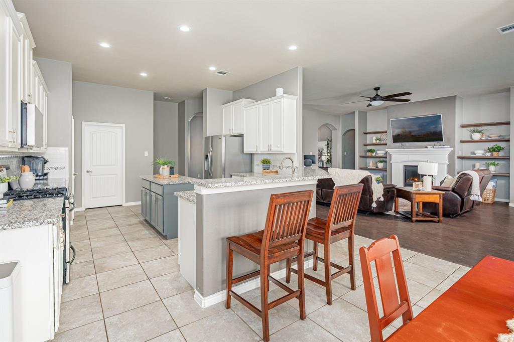 1102 Nuehoff Circle Property Photo 11