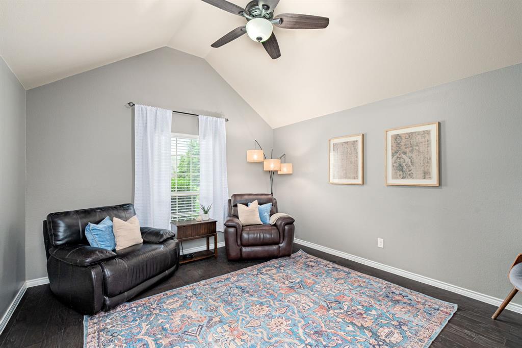 1102 Nuehoff Circle Property Photo 14