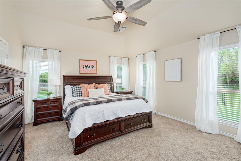 1102 Nuehoff Circle Property Photo 18