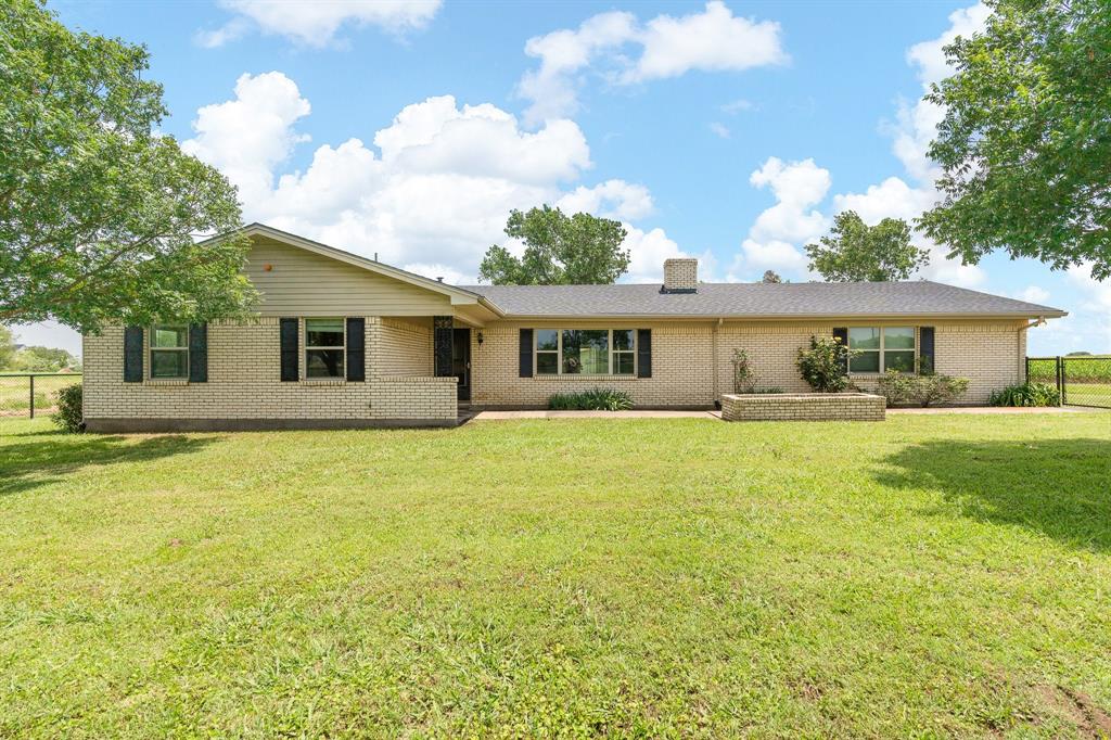 8332 County Road 301 Property Photo 1