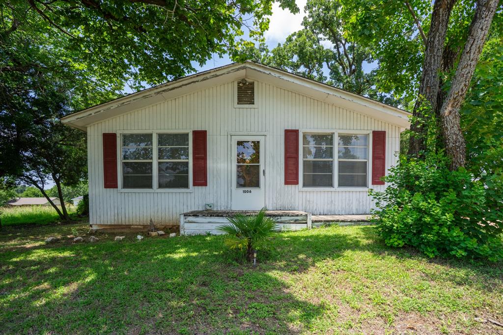 1006 S Sparks Street Property Photo 1