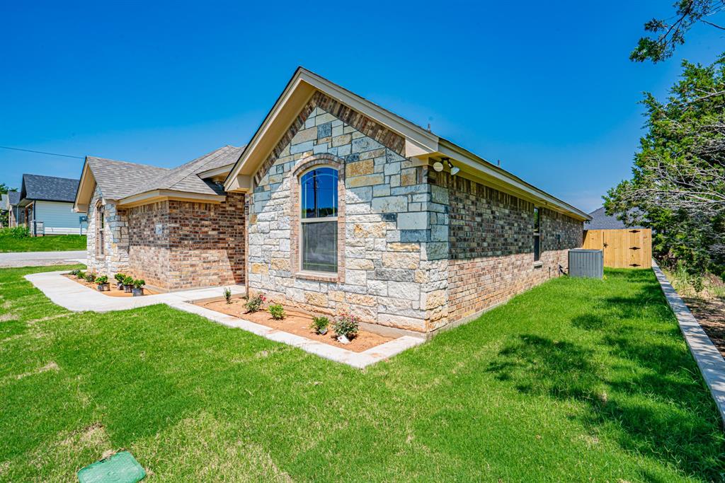 2600 Creek Drive Property Photo 4