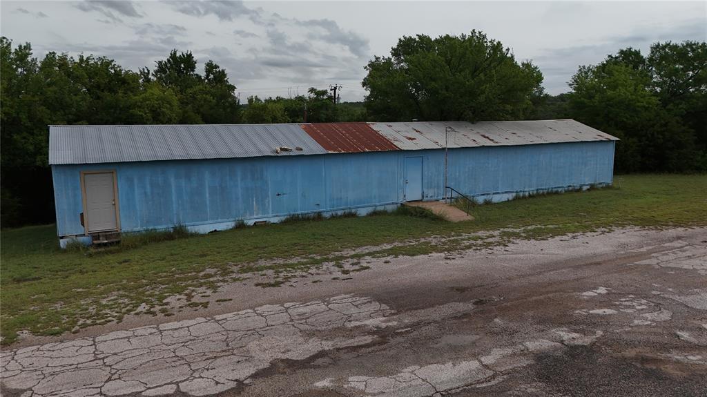 200 Oak Street Property Photo 1