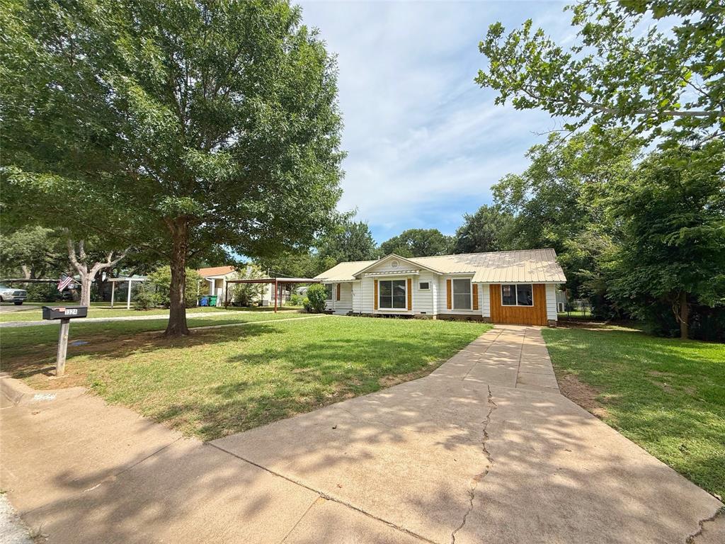 1324 Morningside Avenue Property Photo 1