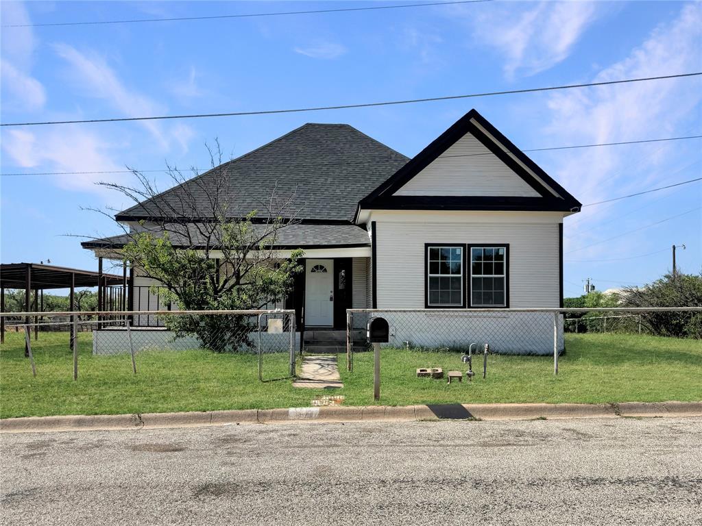 800 W THIRD ST