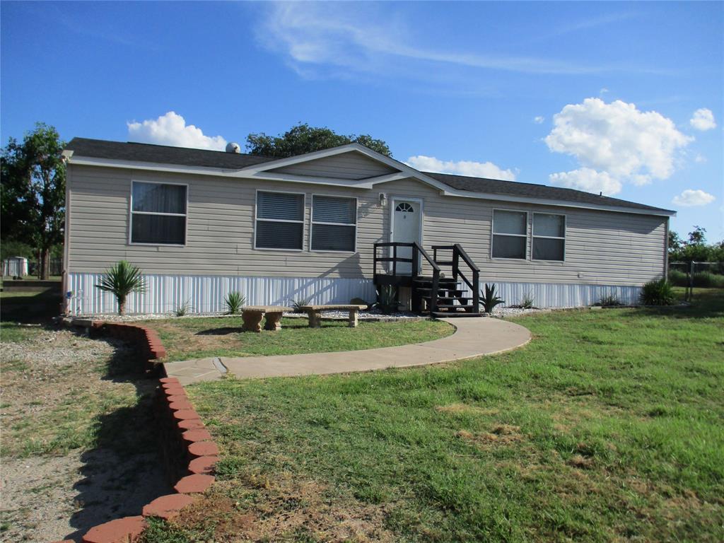 214 County Road 3432 Property Photo 1