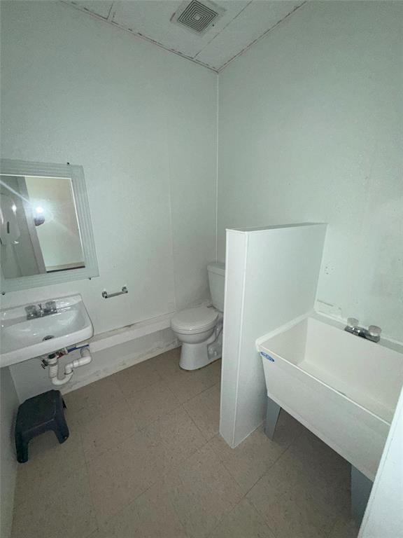 716 E Main Street Property Photo 16
