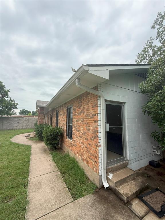 716 E Main Street Property Photo 18