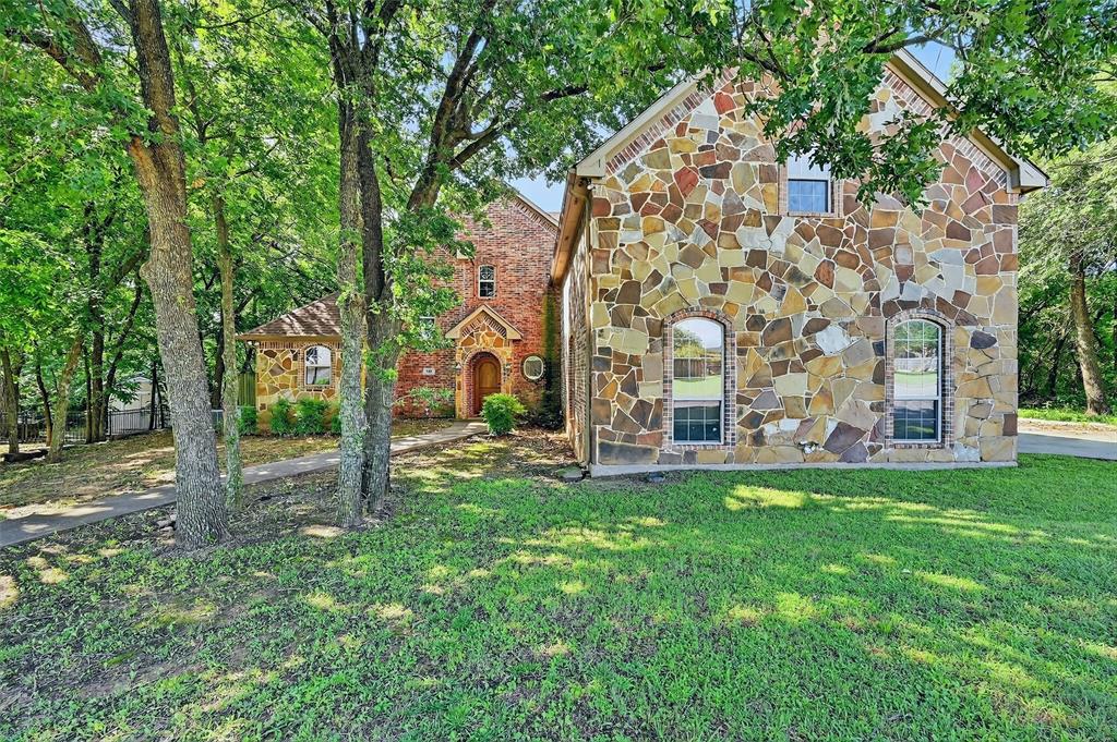 109 Lauren Lane Property Photo 1