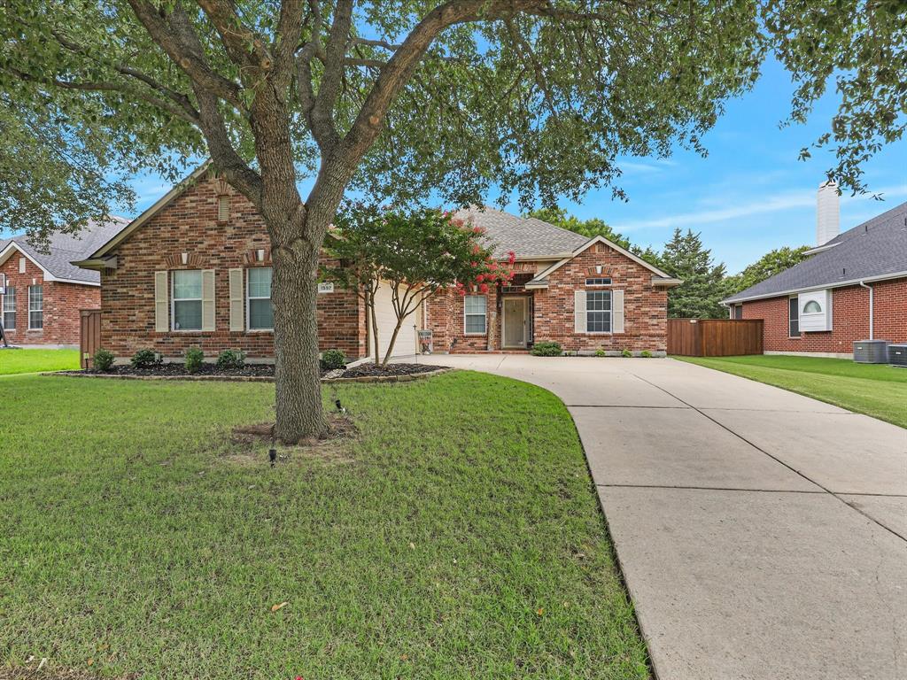 1597 Sweetbriar Drive Property Photo 1