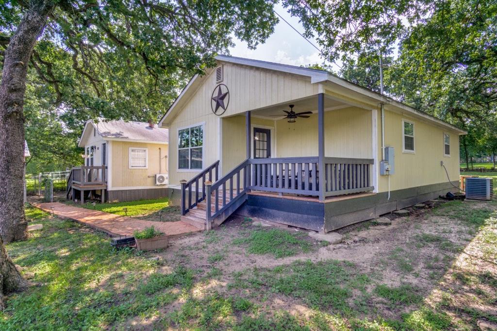 902 Travis Avenue Property Photo 1