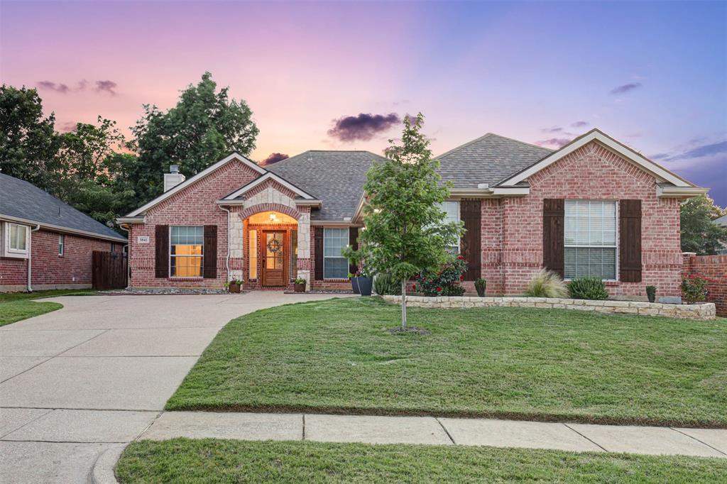 5841 Sugar Maple Drive Property Photo 3
