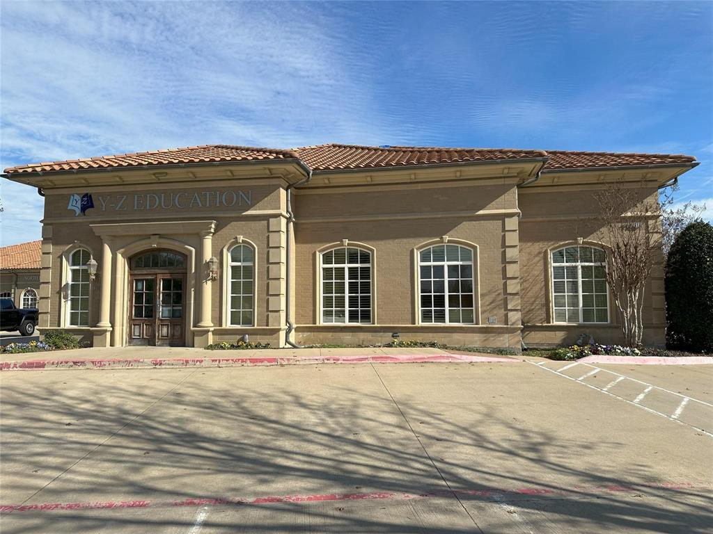 7700 San Jacinto Place Property Photo 1