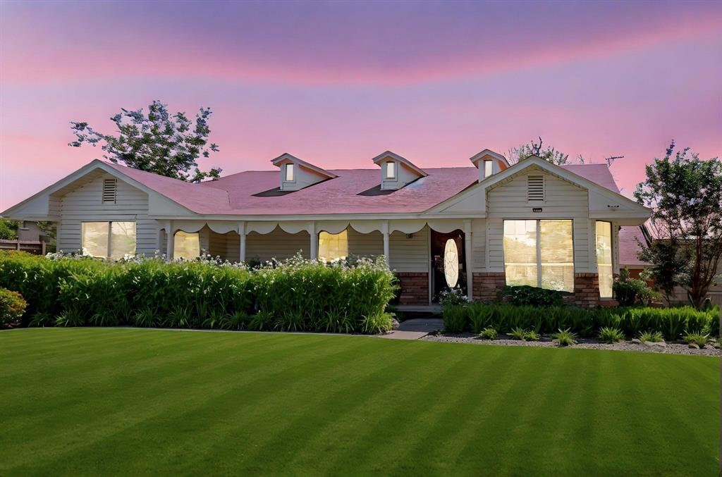 691 Rose Garden Drive Property Photo 4