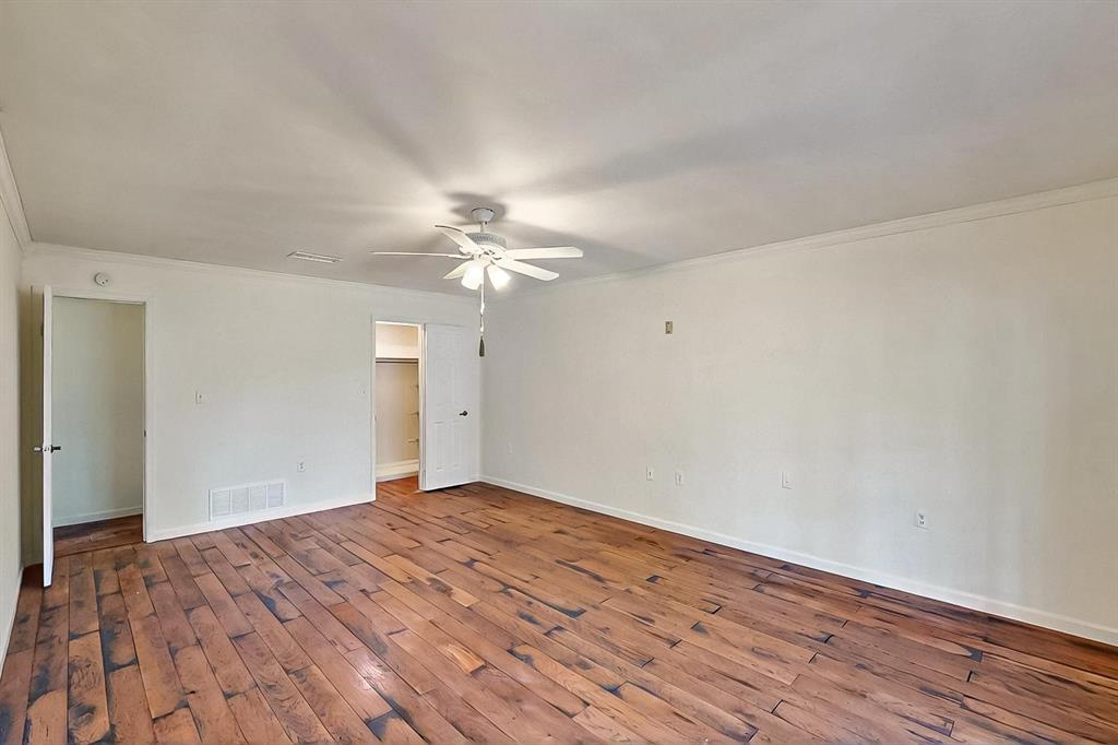 691 Rose Garden Drive Property Photo 8