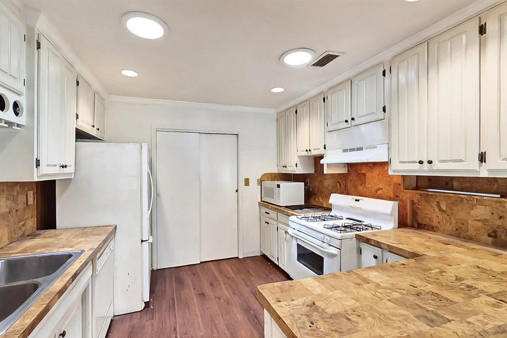 691 Rose Garden Drive Property Photo 33