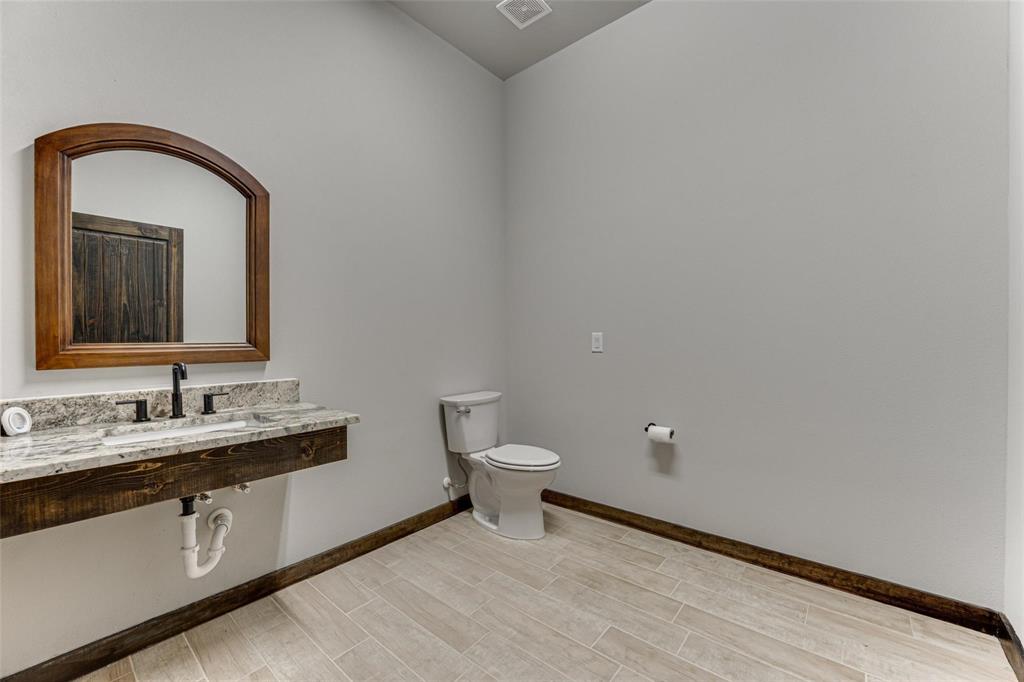 3408 W Interstate Highway 30 Property Photo 8