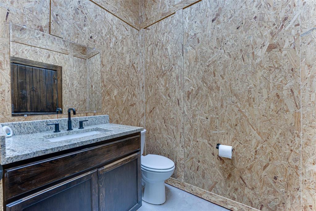 3408 W Interstate Highway 30 Property Photo 11