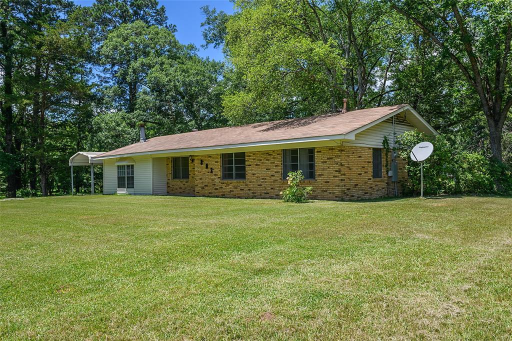 802 Caddo Lease Property Photo 2