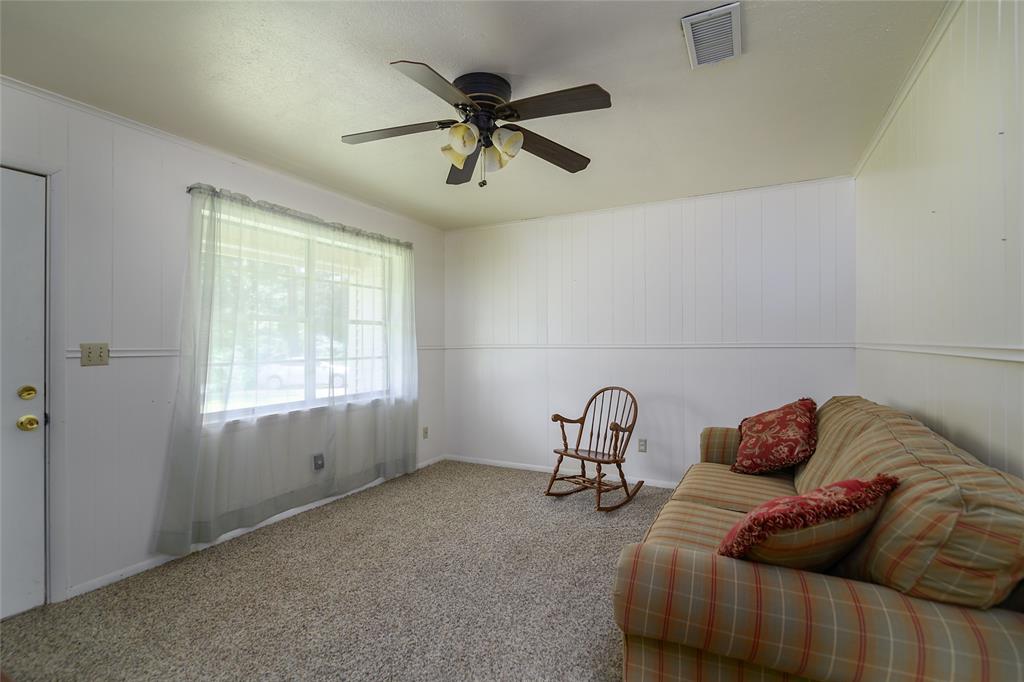 802 Caddo Lease Property Photo 7