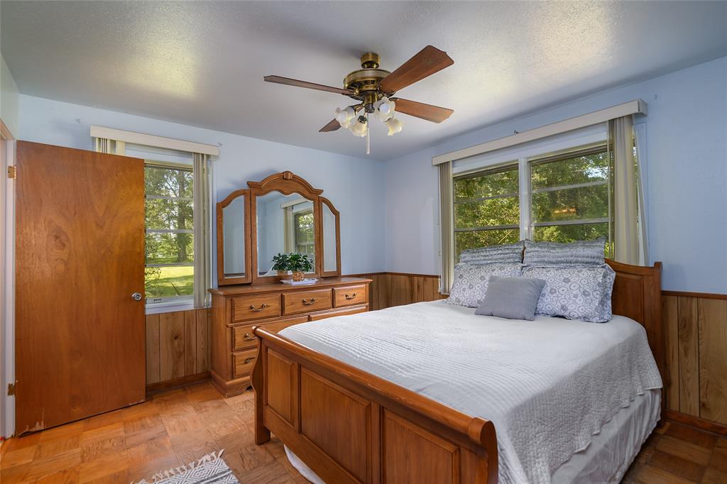 802 Caddo Lease Property Photo 11