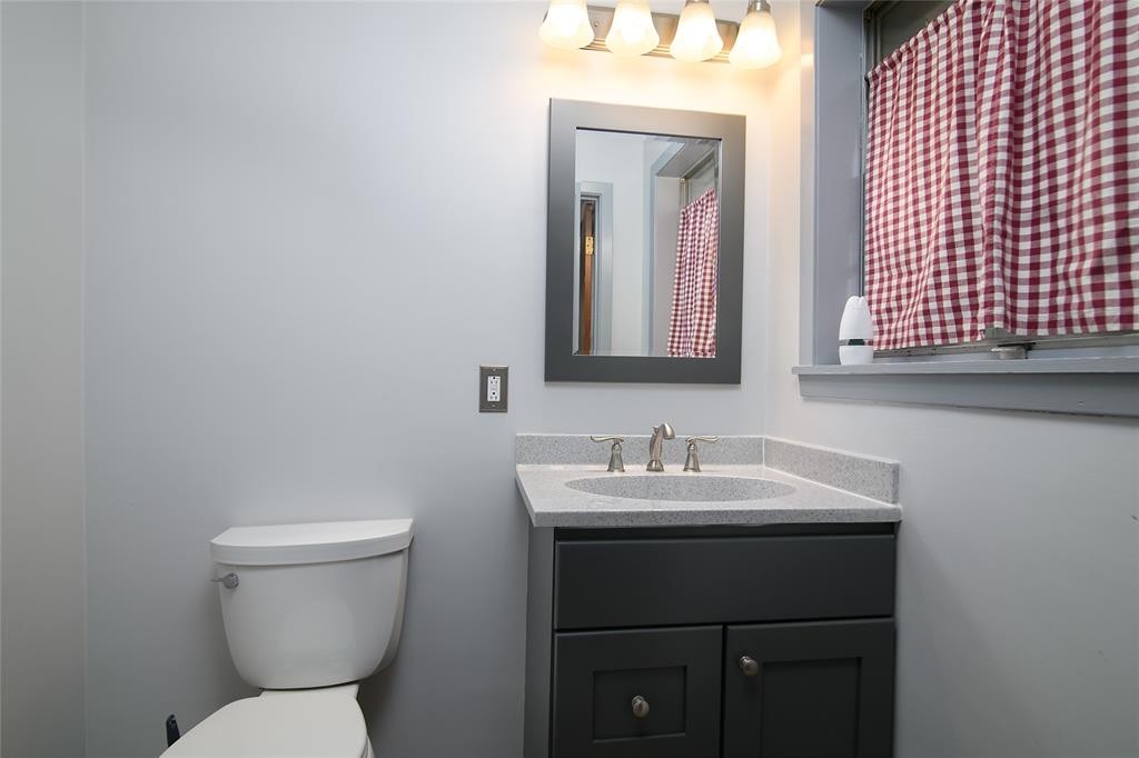 802 Caddo Lease Property Photo 13