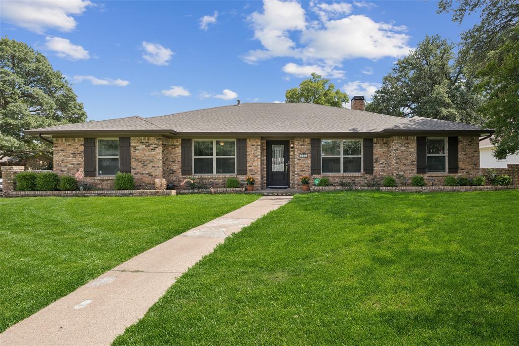 2400 Windsor Place Property Photo 1
