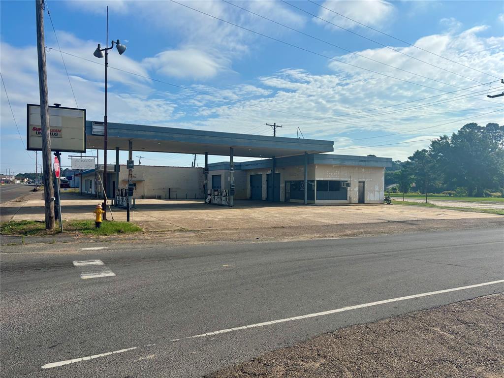 413 S Main Street Property Photo 3