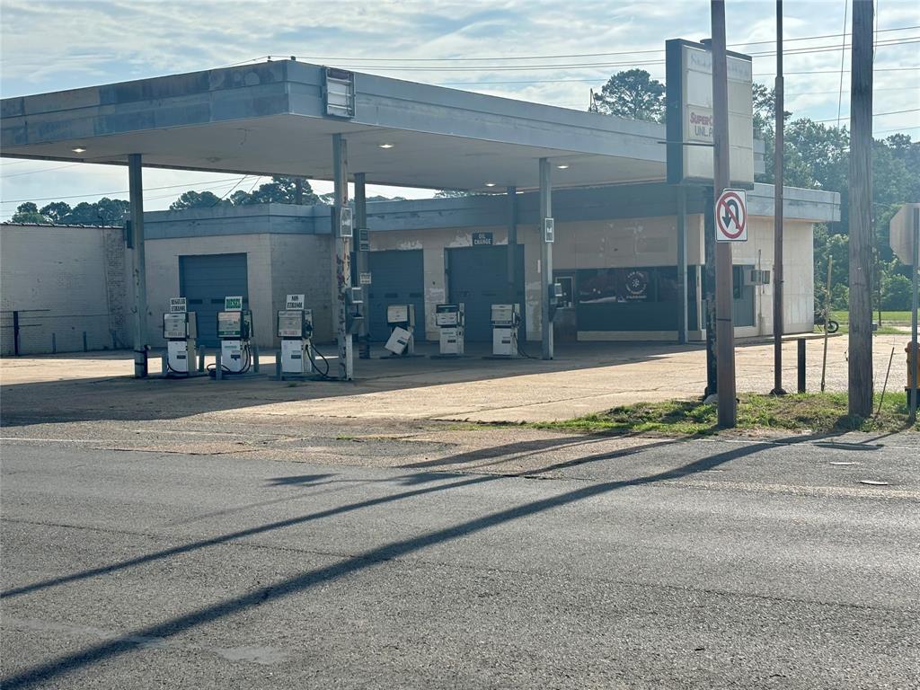 413 S Main Street Property Photo 4