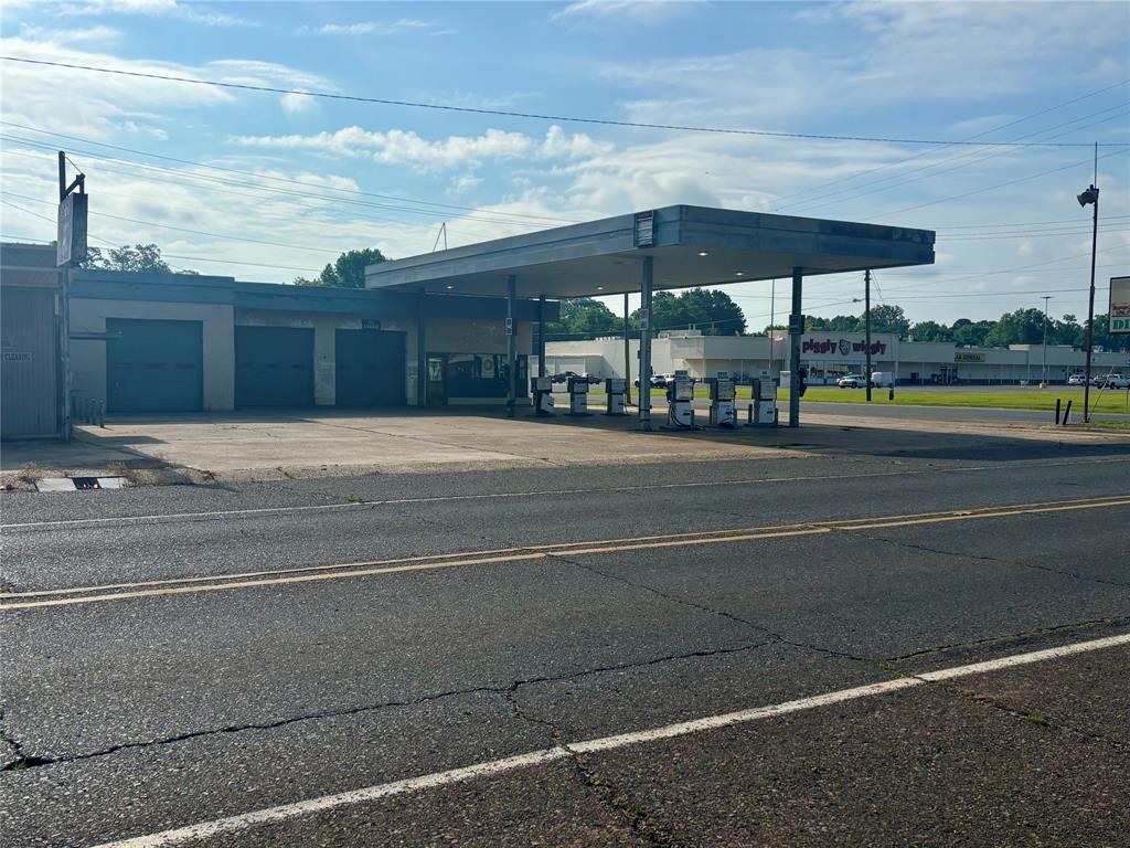 413 S Main Street Property Photo 5