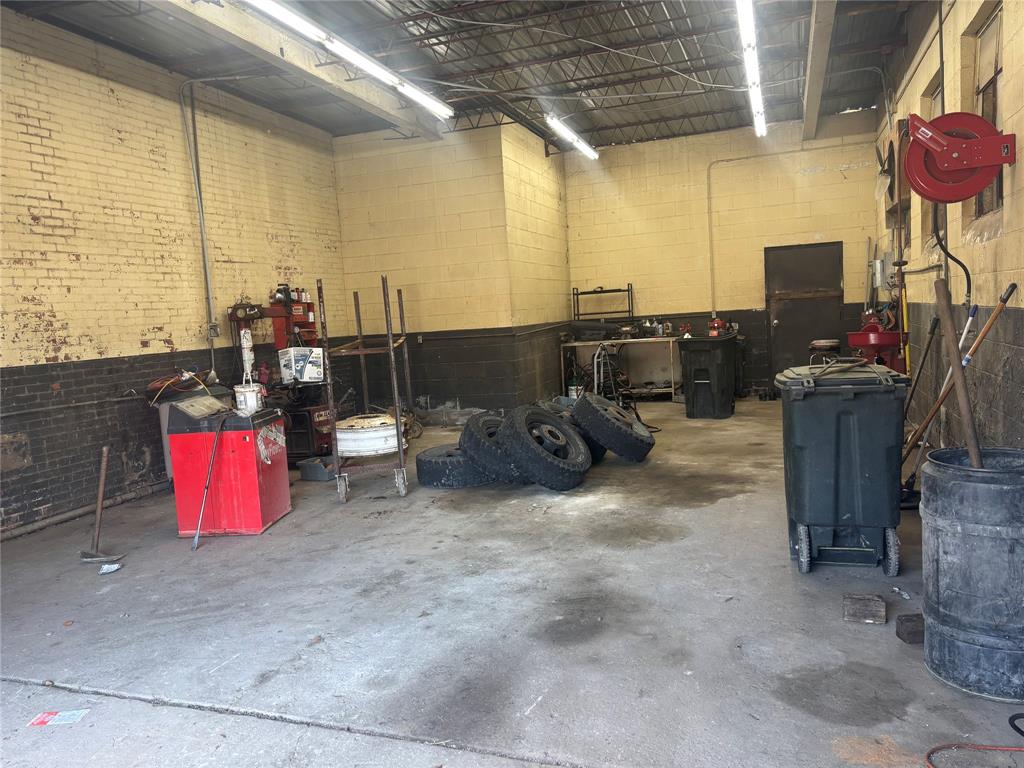 413 S Main Street Property Photo 10