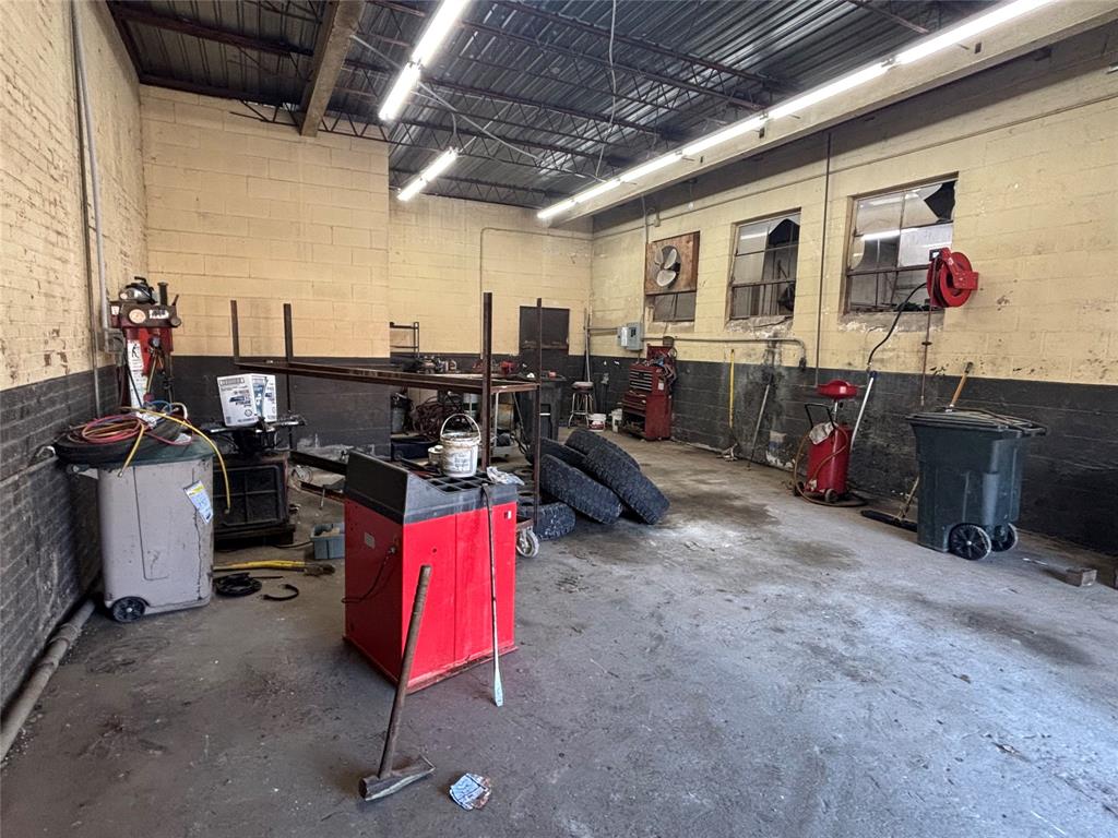 413 S Main Street Property Photo 12