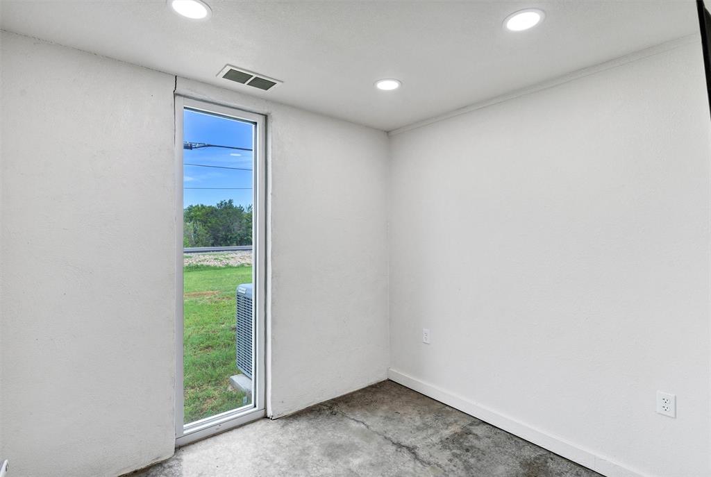 1555 Woodmere Trail Property Photo 14
