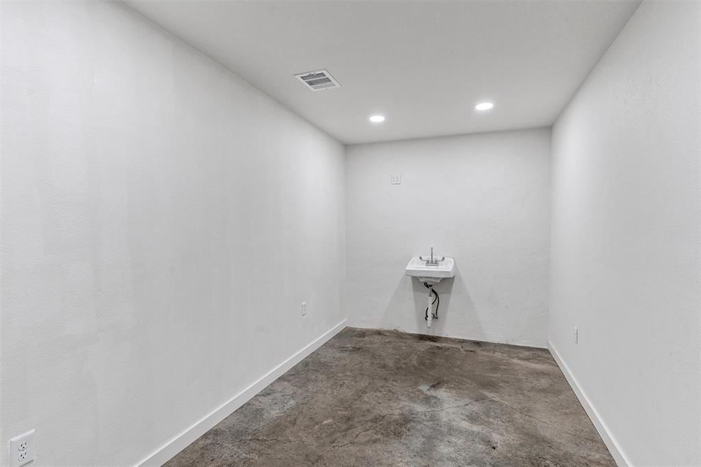 1555 Woodmere Trail Property Photo 23