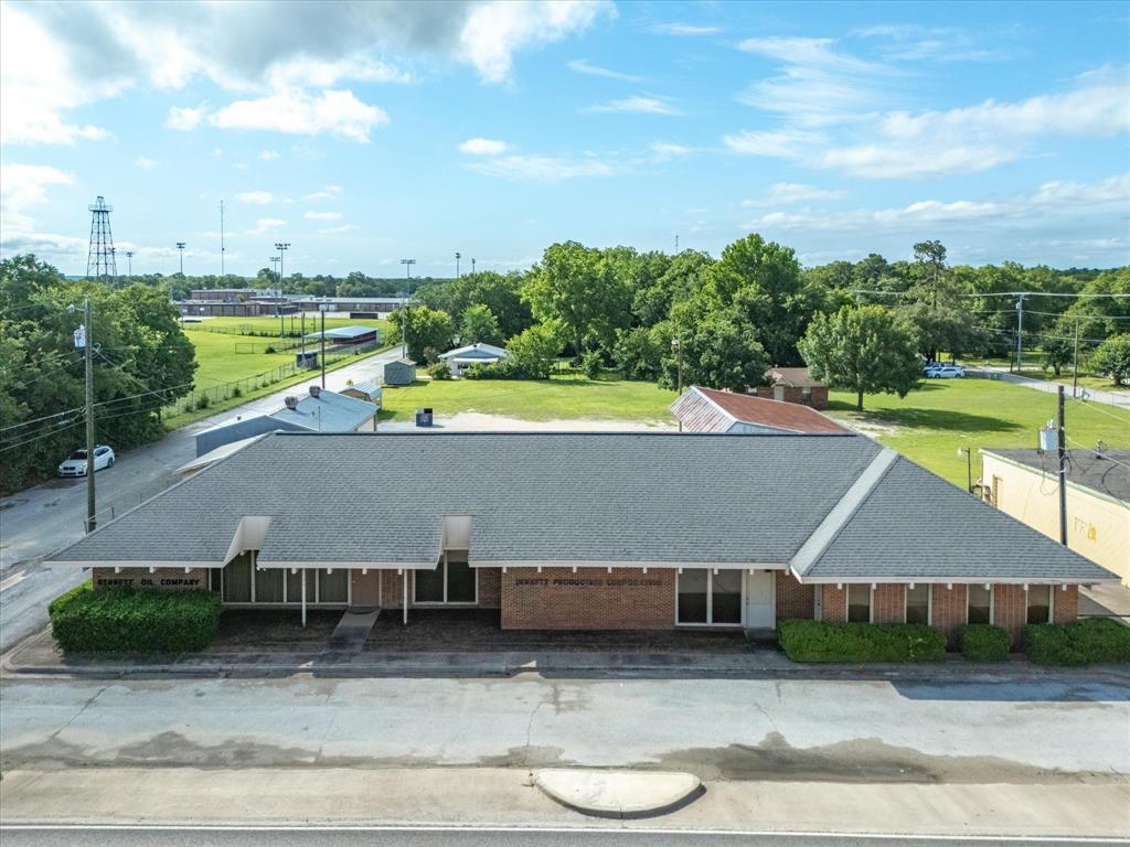 815 Highway 59 Property Photo 3
