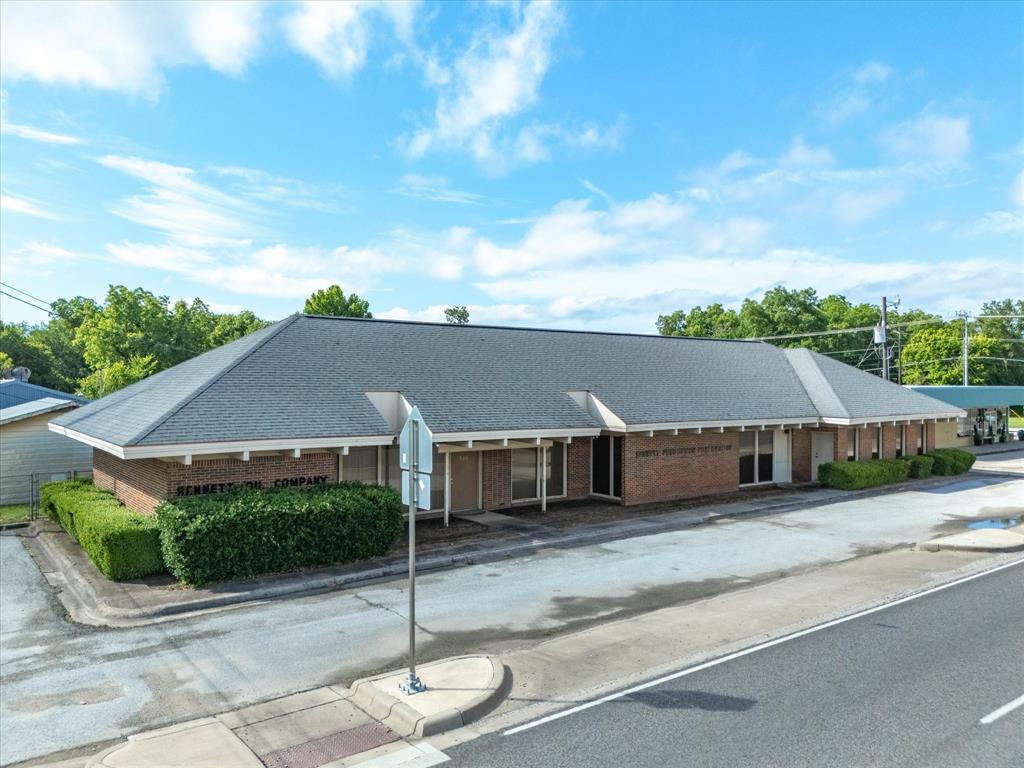 815 Highway 59 Property Photo 4