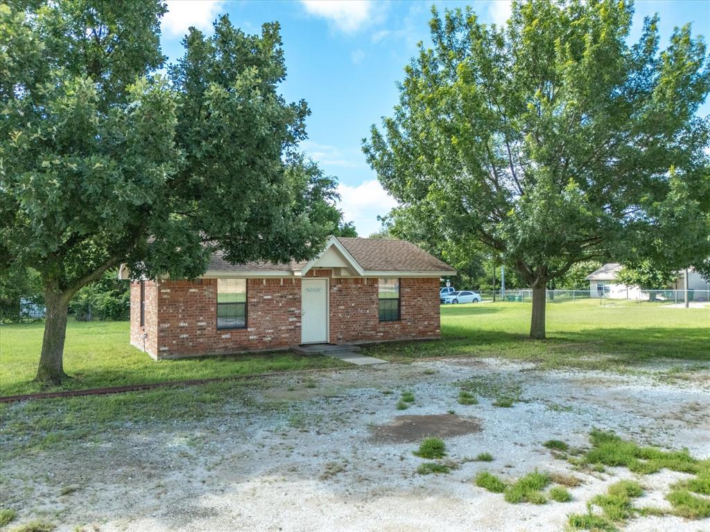 815 Highway 59 Property Photo 11