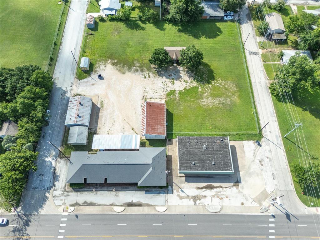 815 Highway 59 Property Photo 15