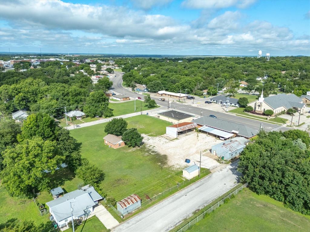 815 Highway 59 Property Photo 17