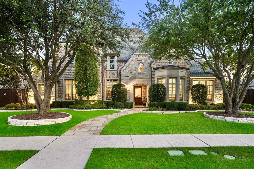 1827 Truscott Lane Property Photo 1