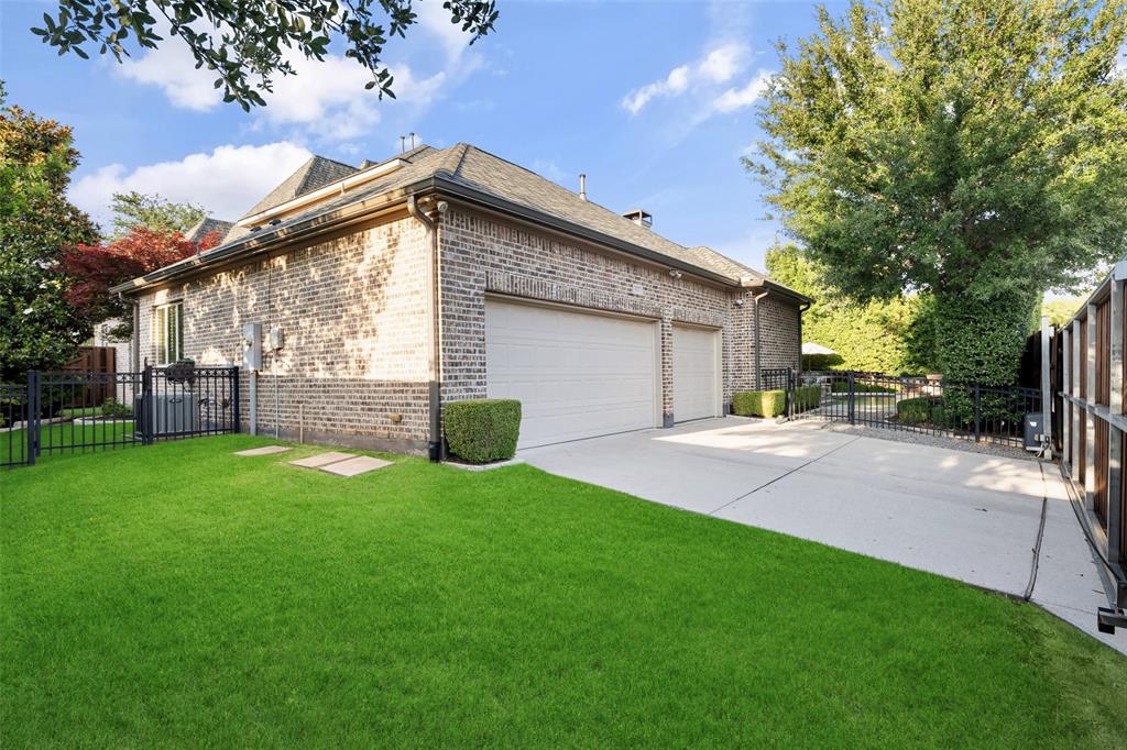 1827 Truscott Lane Property Photo 32
