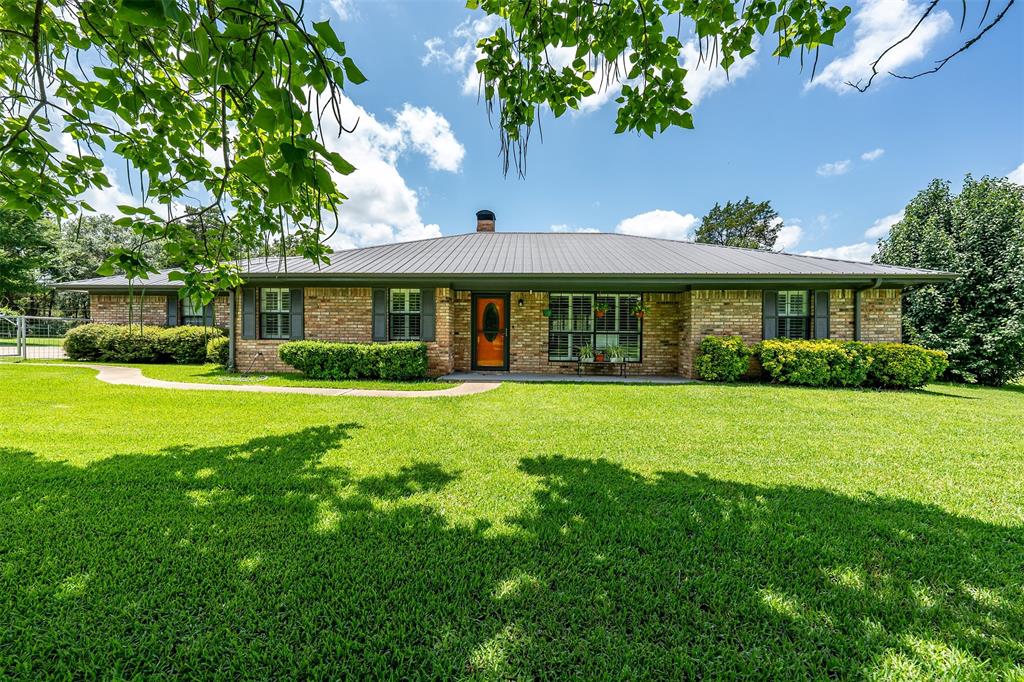 3694 Fm 857 Property Photo 1