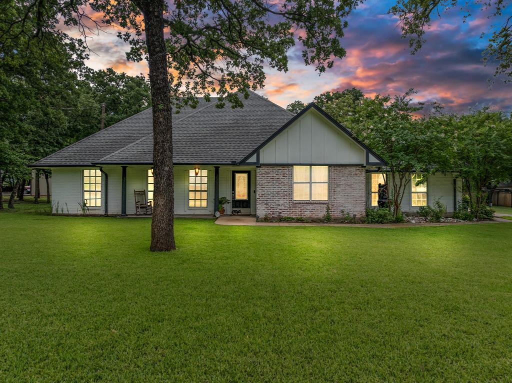108 Wooded Acre Loop Property Photo 1