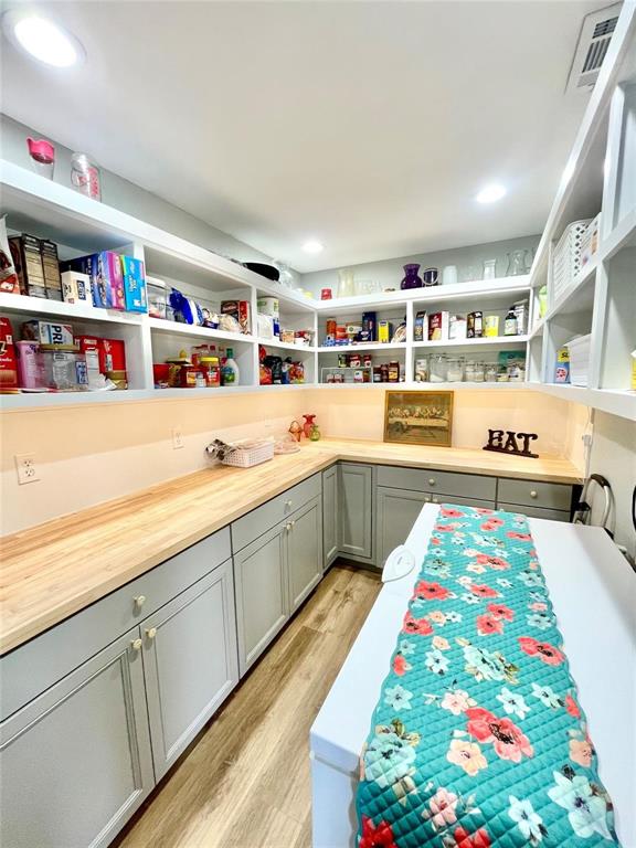7563 Farm Road 128 Property Photo 6