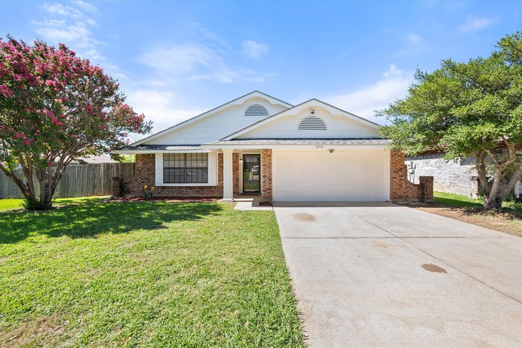 2212 Hollybush Lane Property Photo 1
